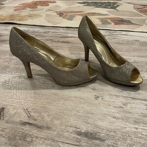 Elegant Gold Peep-Toe Heels